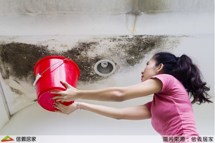 樓下漏水原因,如可歸責於樓上住戶之住家管理使用之過失所致,由樓上住戶負擔修繕費用。但實務經驗,多由上下兩戶分攤費用為多。