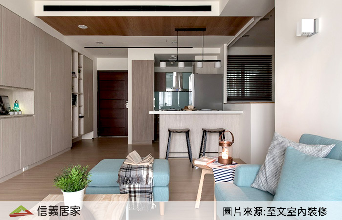 以吧檯的形式做代替,不但能保有用餐位置,下方也可以做為收納空間的使用。
