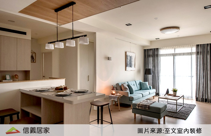 拆除原有的廚房隔間與門,採開放方式重新規劃廚房配置