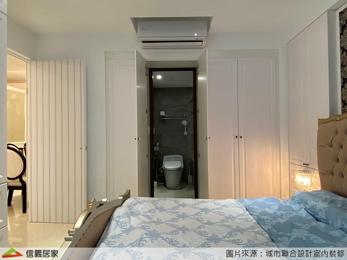 主臥|古典、美式一線間 精巧融合古典及美式風格的線板元素又再次運用在主臥裡,連續性的古典線板,以清新素雅的白色為基底,將床頭邊兩盞精美的水晶燈與華麗宮廷風的床頭板恰到好處的串連在一起,一點也不顯突兀,反而營造出賞心悅目的浪漫公主房。