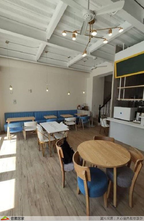 白色餐廳,白色商業空間室內裝潢設計，包括吊燈、餐桌、餐椅裝潢圖片