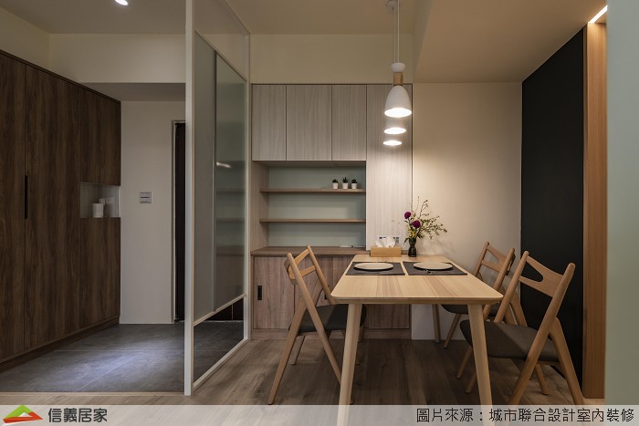 米色餐廳,米色玄關室內裝潢設計，包括收納櫃、吊燈、餐桌、餐椅、隔屏裝潢圖片