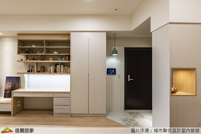 白色客廳,白色玄關室內裝潢設計，包括收納櫃、吊燈、矮櫃、書桌、置物櫃裝潢圖片